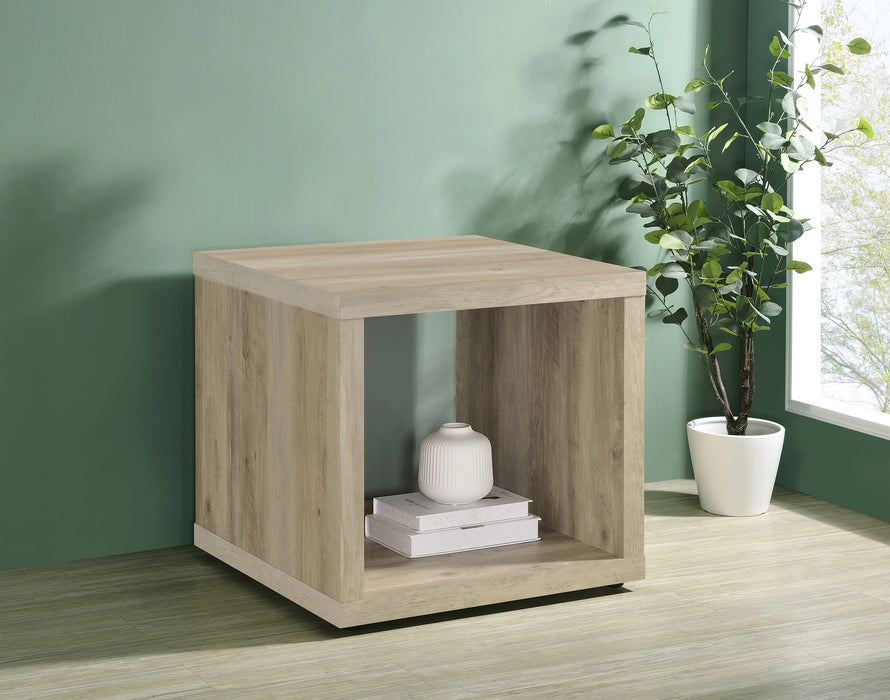 Frisco End Table - Levi's Discount Furniture (Vineland, NJ)