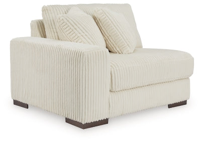 Lindyn Sectional with Chaise - Levi's Discount Furniture (Vineland, NJ)