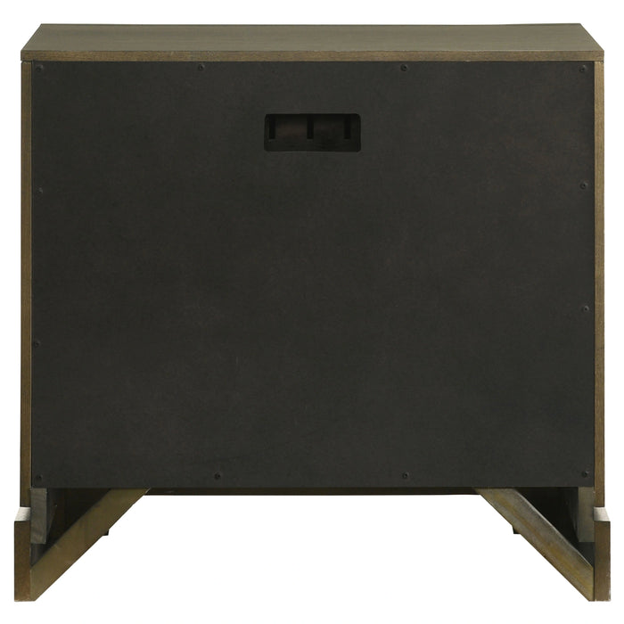 Gran Park Nightstand - Levi's Discount Furniture (Vineland, NJ)