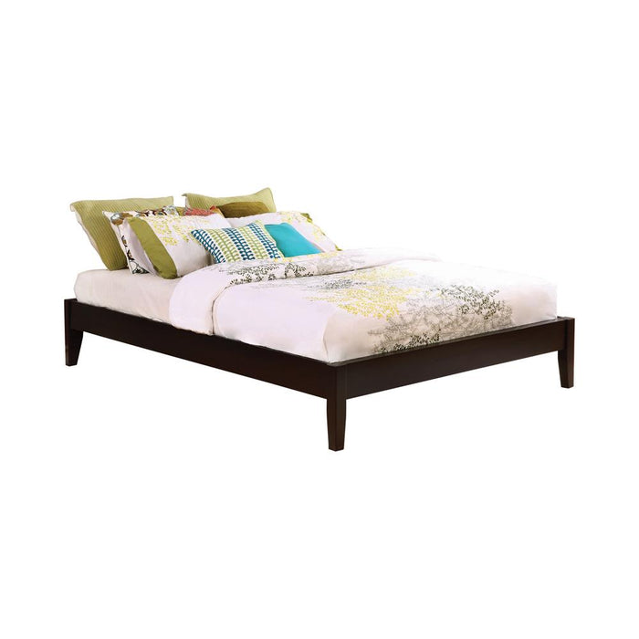 Hounslow California King, E.King, & Queen Universal Platform Bed Cappuccino - Levi's Discount Furniture (Vineland, NJ)