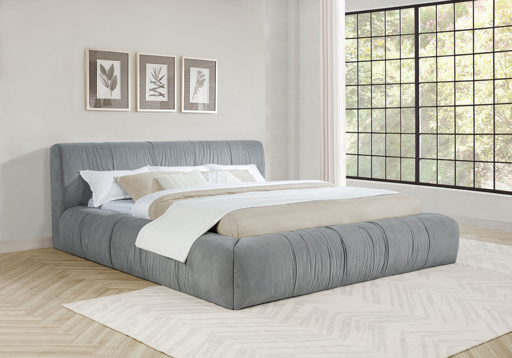 Wilshire Panel Platform Bed - Levi's Discount Furniture (Vineland, NJ)