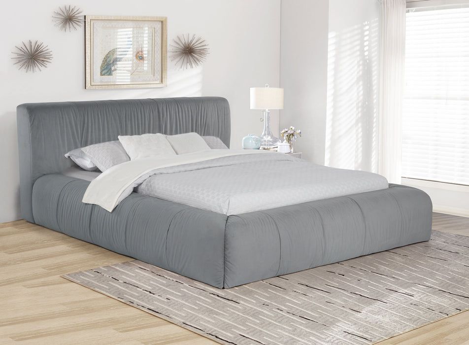 Wilshire Panel Platform Bed - Levi's Discount Furniture (Vineland, NJ)