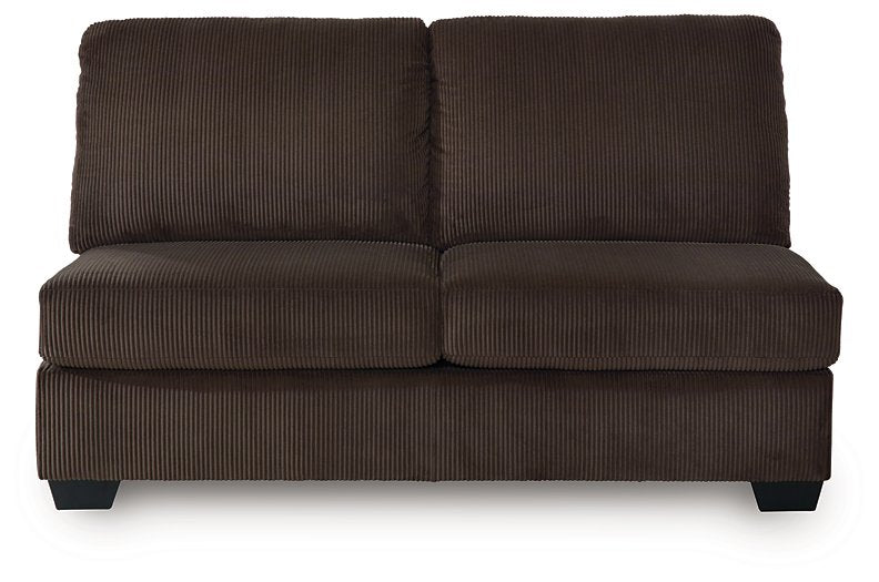 Kimlee Sectional with Chaise - Levi's Discount Furniture (Vineland, NJ)