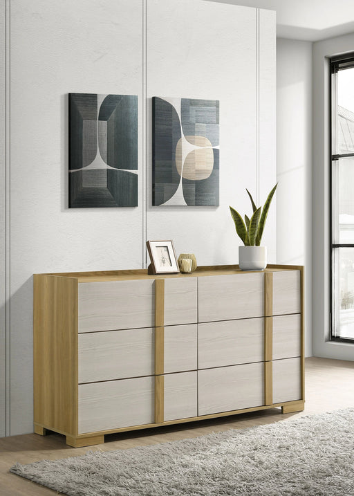 Hyland Dresser - Levi's Discount Furniture (Vineland, NJ)