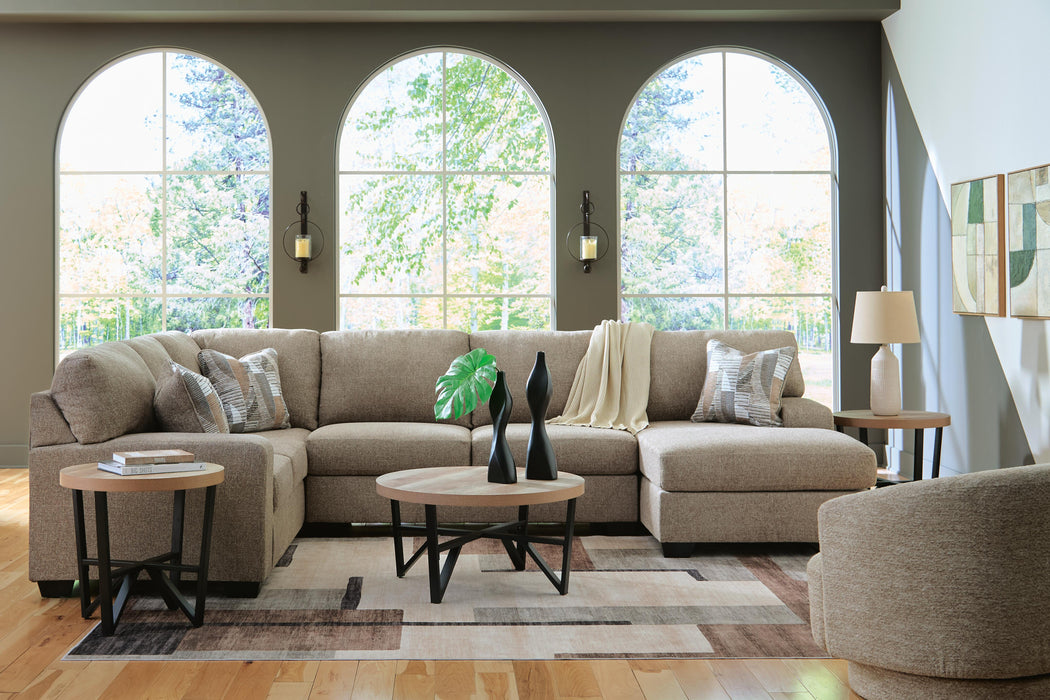 Newellen Sectional with Chaise - Levi's Discount Furniture (Vineland, NJ)