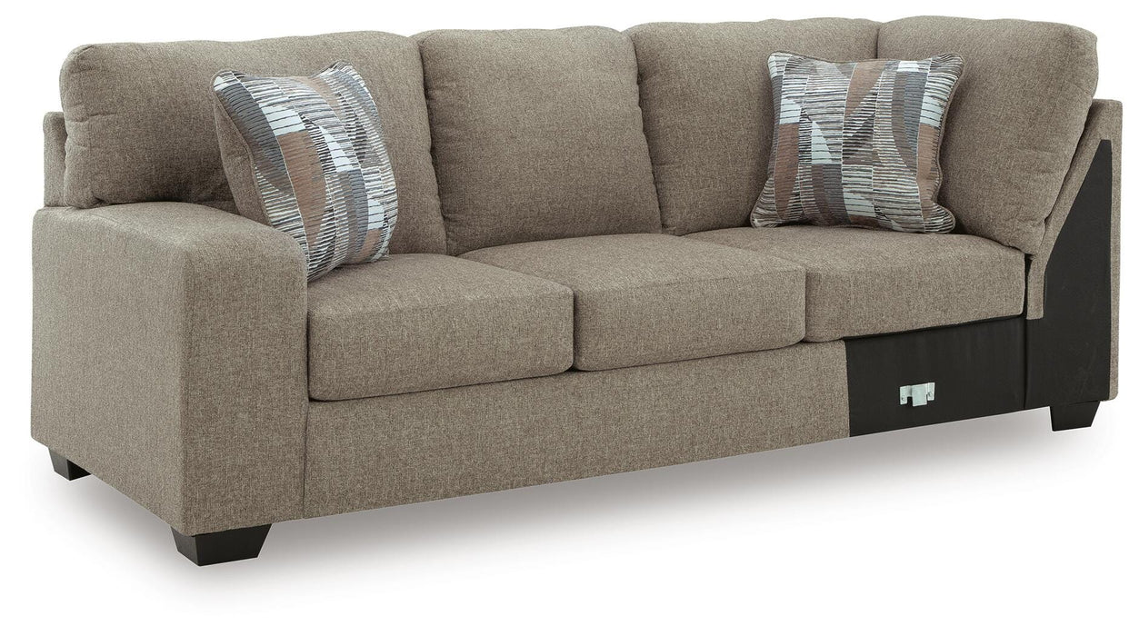 Newellen Sectional with Chaise - Levi's Discount Furniture (Vineland, NJ)
