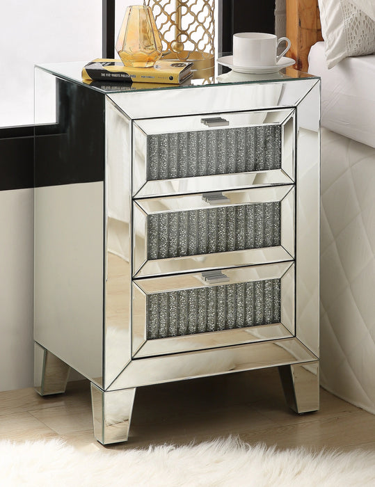 Caesia Mirrored & Faux Diamonds Accent Table - Levi's Discount Furniture (Vineland, NJ)