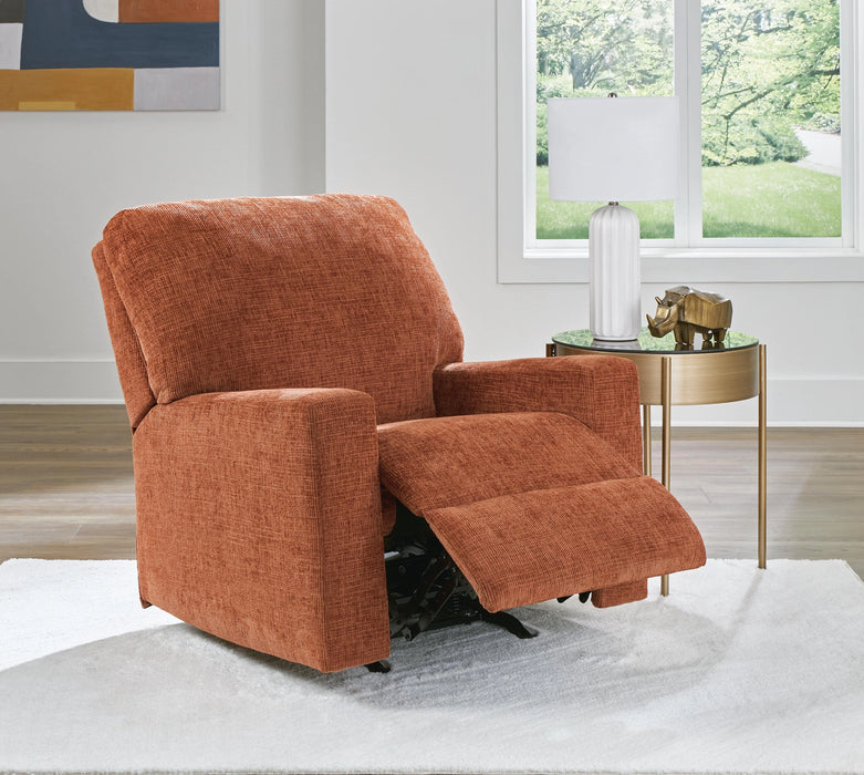 Aviemore Recliner - Levi's Discount Furniture (Vineland, NJ)