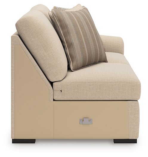 LadyMae Sectional with Chaise - Levi's Discount Furniture (Vineland, NJ)