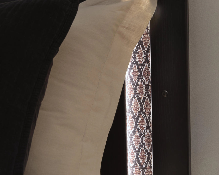 Brizmore Bed - Levi's Discount Furniture (Vineland, NJ)