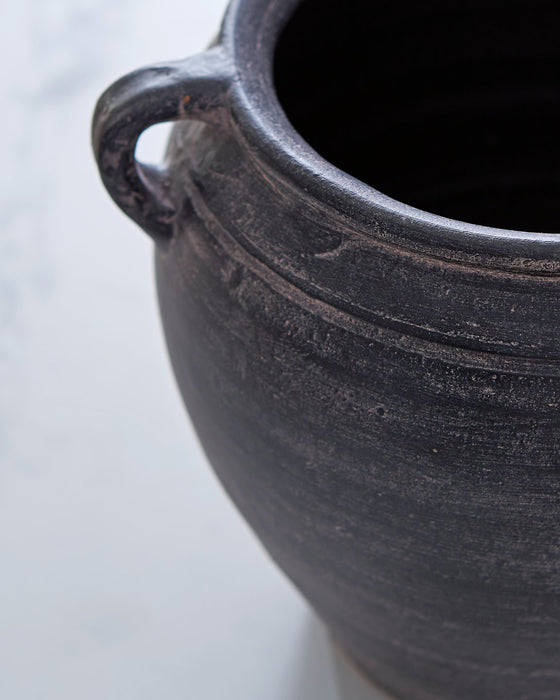 Meadie Vase - Levi's Discount Furniture (Vineland, NJ)