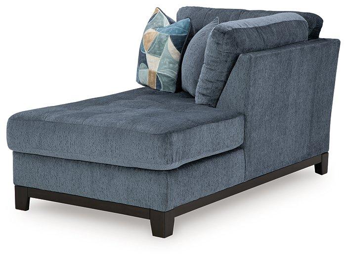 Maxon Place Sectional with Chaise - Levi's Discount Furniture (Vineland, NJ)