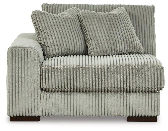 Lindyn Sectional Sofa - Levi's Discount Furniture (Vineland, NJ)