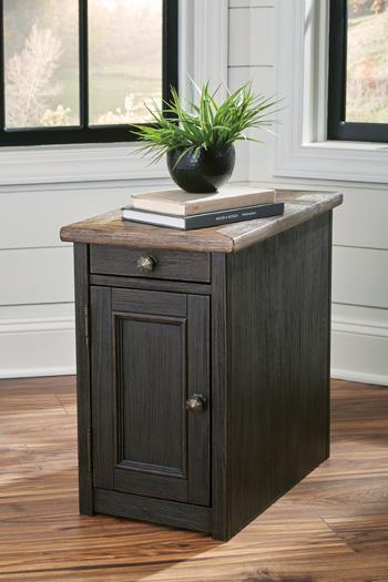 Tyler Creek End Table Set - Levi's Discount Furniture (Vineland, NJ)