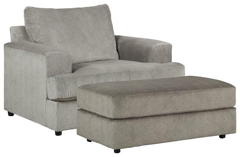 Soletren Living Room Set