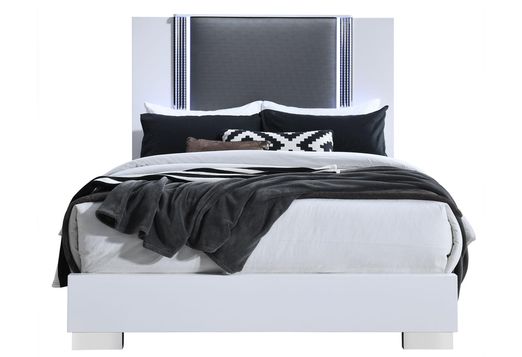 YLIME SMOOTH WHITE QUEEN BED WITH LED image