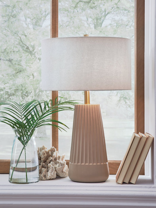 Dellner Table Lamp - Levi's Discount Furniture (Vineland, NJ)