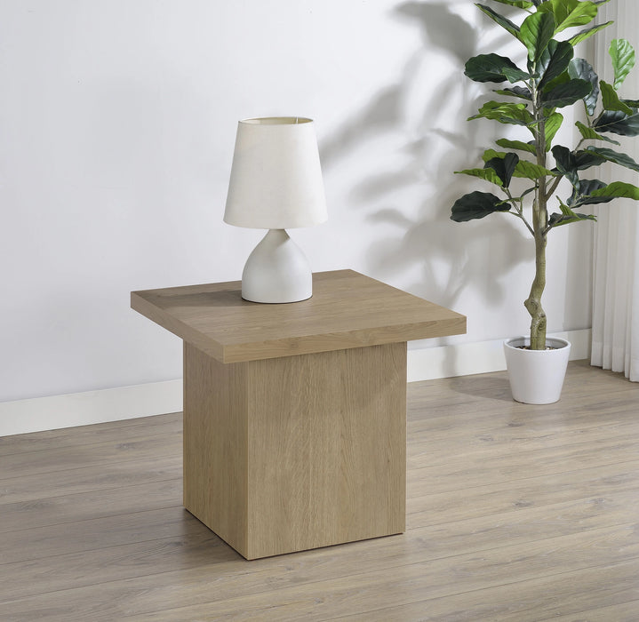 Devar End Table - Levi's Discount Furniture (Vineland, NJ)