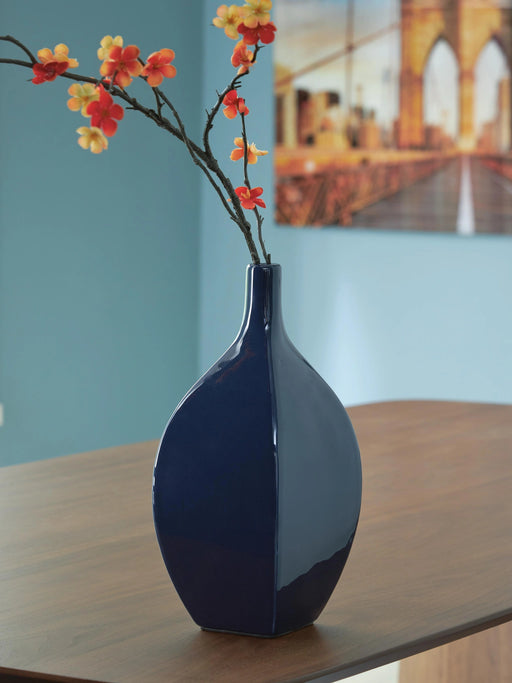Abtinson Vase - Levi's Discount Furniture (Vineland, NJ)
