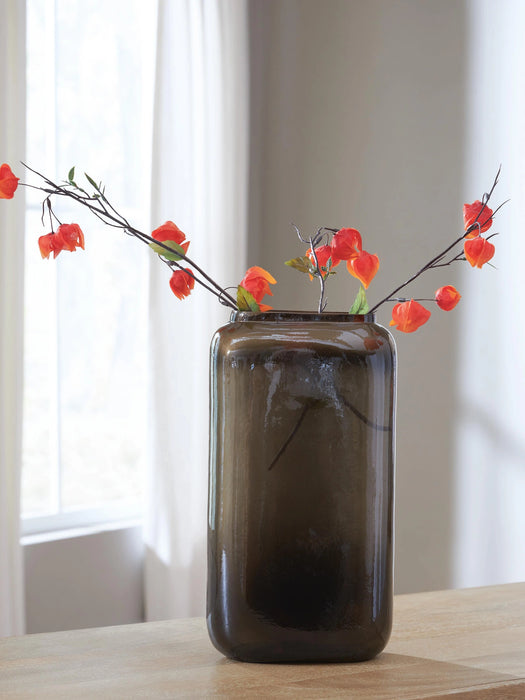 Sumner Vase - Levi's Discount Furniture (Vineland, NJ)